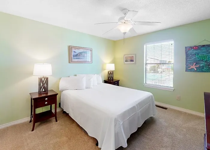 Sea Oats H105 Apartment *