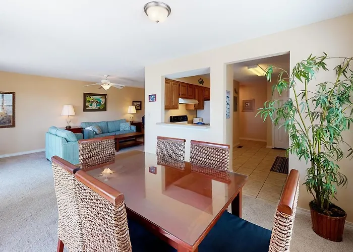 Sea Oats H105 Apartment